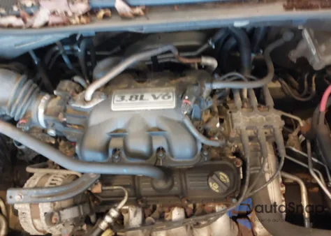 2010 Chrysler Town & Country Touring Plus from USA, damaged, VIN 2A4RR8D19AR480359